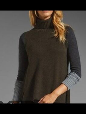 Vince Wool Cashmere Olive Turtleneck Sweater with Charcoal & Light Gray Sleeves